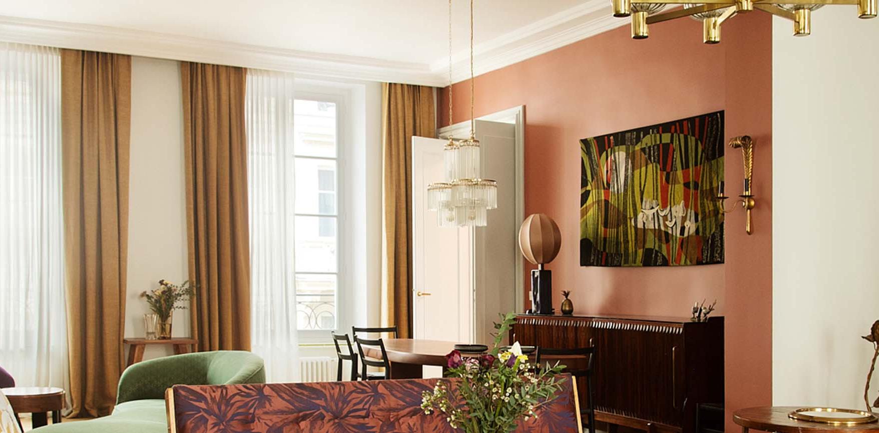 Confection des voilages en lin et des rideaux en coton dans toutes les pièces de l'appartement de 250m².